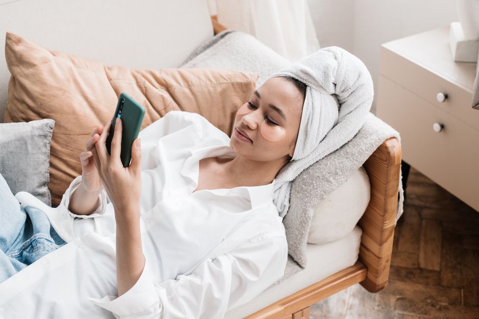 Solawave's FDA Clearance: What It Really Means for Your At-Home Skincare Routine