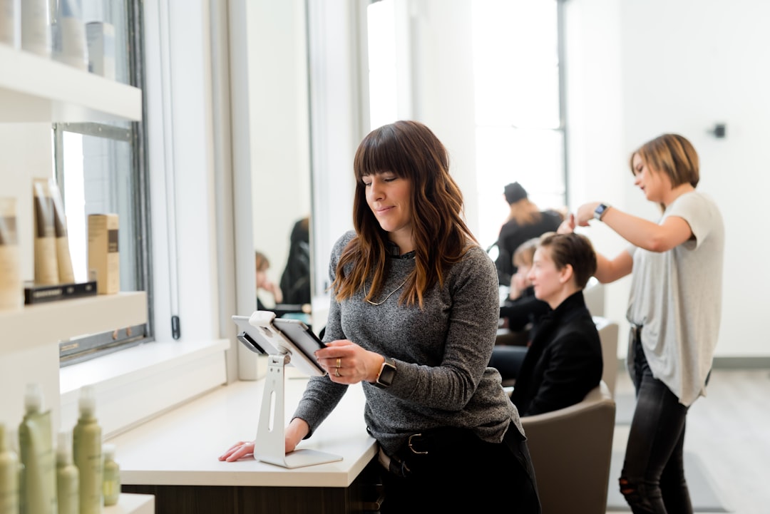 The Digital Glow-Up: How Beauty Tech is Revolutionizing Your Salon Experience in 2026