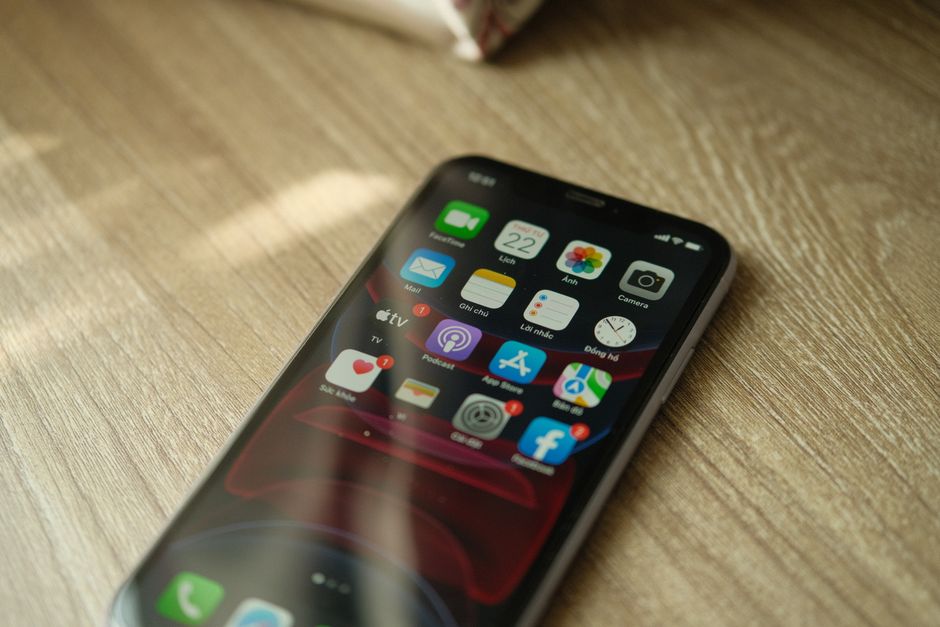 iOS 27's Liquid Glass Design: How Apple's Visual Shift Is Reshaping the UI/UX Landscape