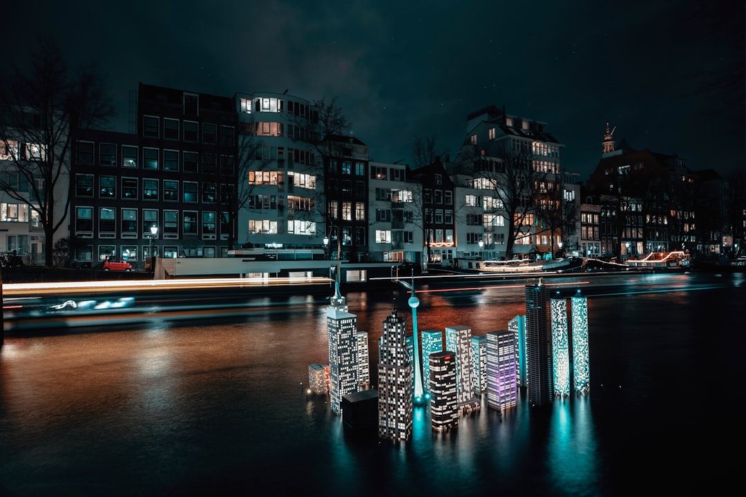 Scent of the City: How Urban Art and Culture Are Redefining Fragrance in 2026