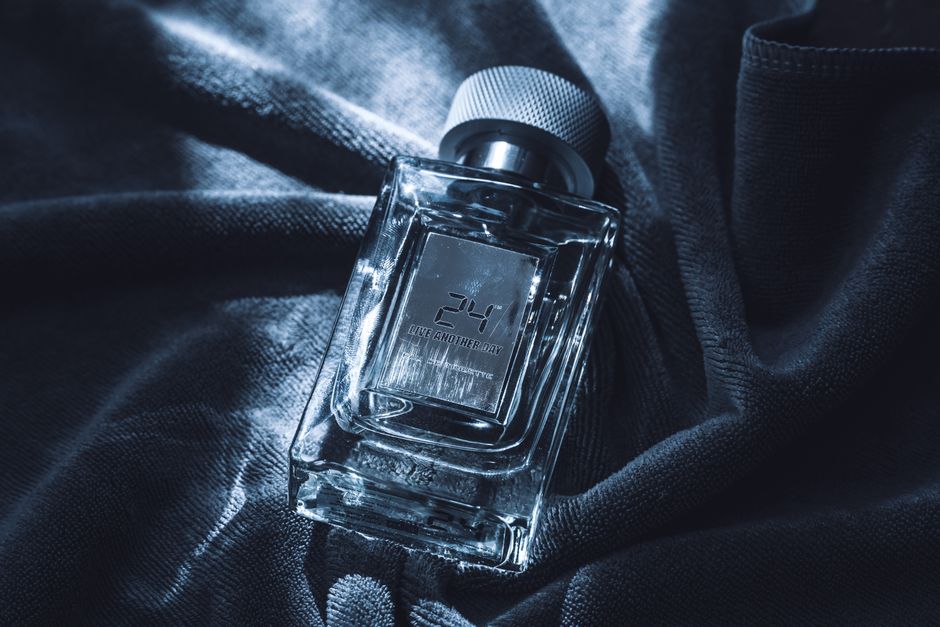The Nostalgia Wave: Why Y2K Fragrances Are Dominating 2026’s Beauty Scene