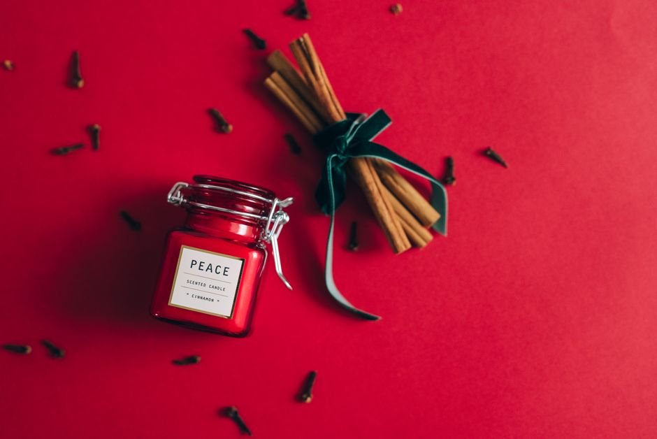 The Ultimate Guide to Fall Fragrance: Swap Your Summer Colognes for Cozy, Spicy, and Woody Scents in 2026