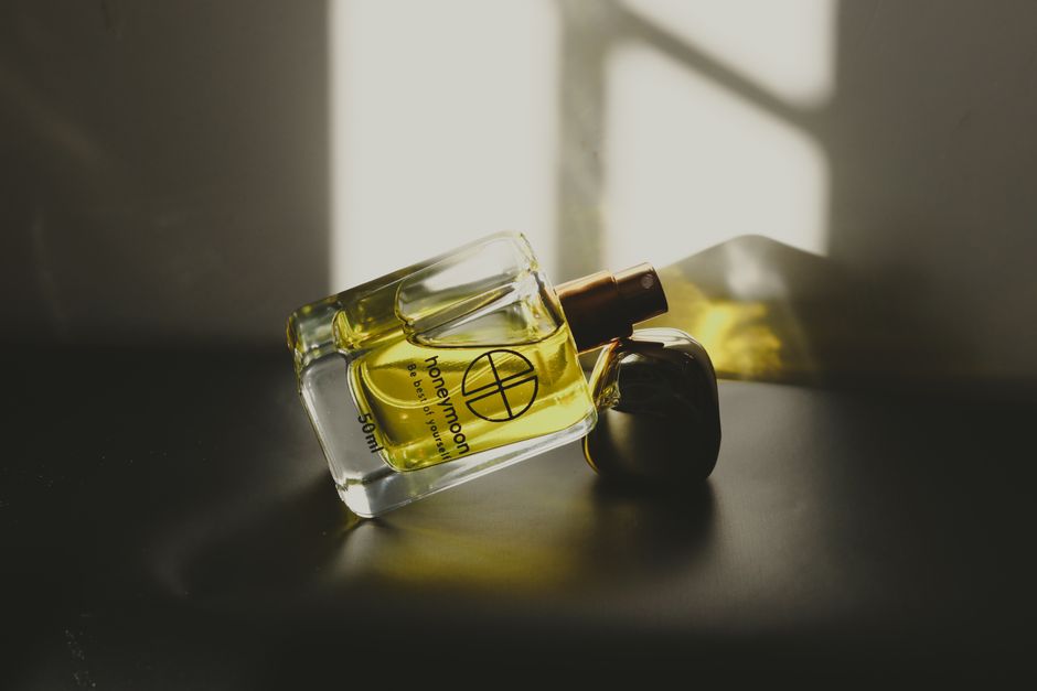 The Golden Hour of Fragrance: Why Honey Perfume Is Defining 2026