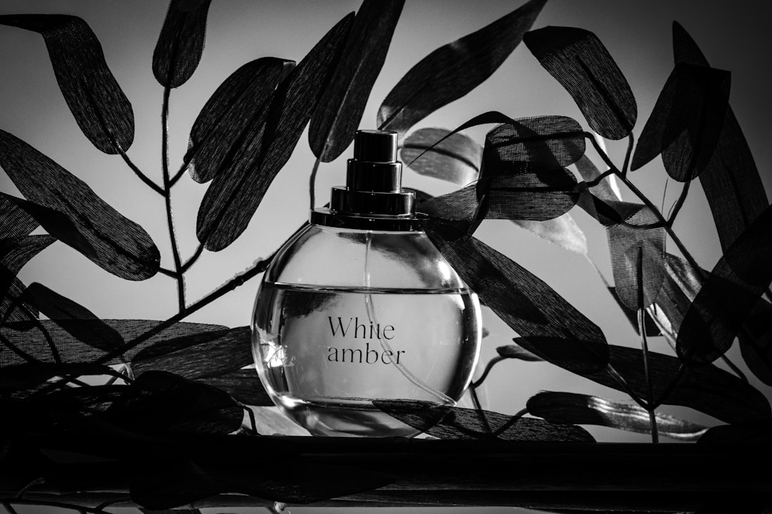 The Celebrity-Approved Fragrance Secret: Why Perfume Oils Are Taking Over 2026