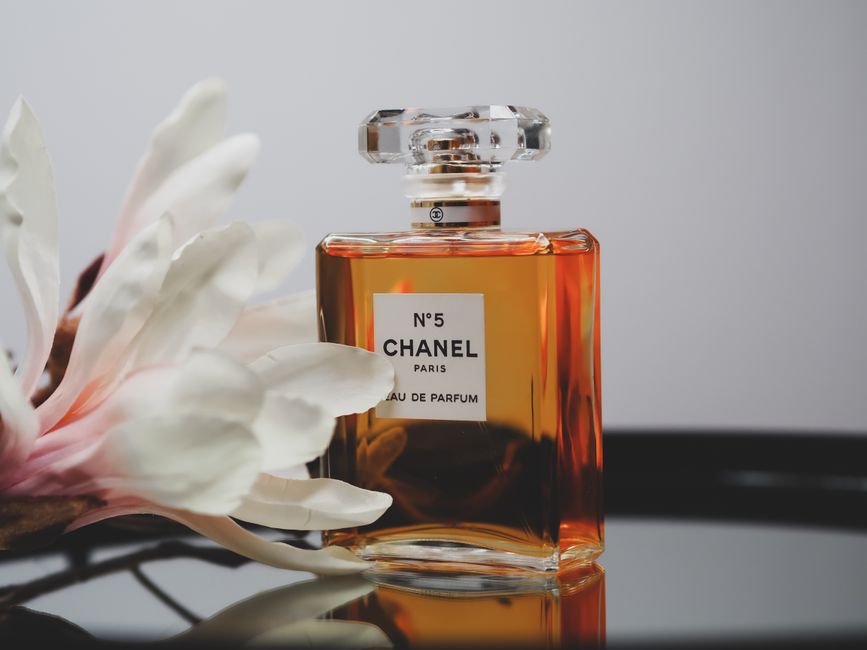 Timeless Elegance: How Marilyn Monroe’s Beauty Secrets Are Shaping 2026’s Fragrance and Skincare Trends