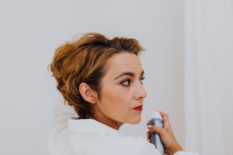 The Mousse Comeback: Why 2026 Is the Year of Airy, Bouncy Hair (and How to Style It Safely)