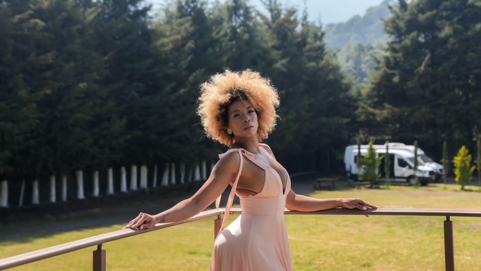 The Summer Hair Reset: How to Simplify Your Routine for Fuller, Healthier Locks