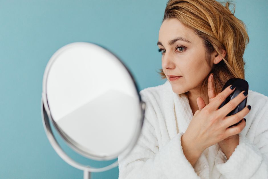 The Vibrating Hair Brush Revolution: Why Celebrity Stylists Are Swapping Traditional Brushes for Sonic Scalp Care in 2026