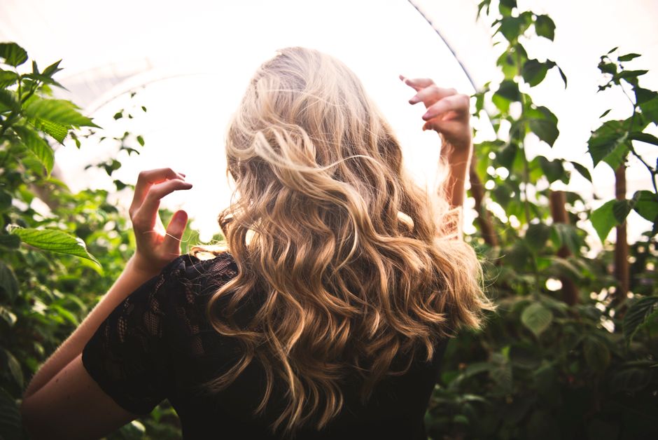 The Summer Hair Edit: How to Simplify Your Routine for Fuller, Healthier Locks