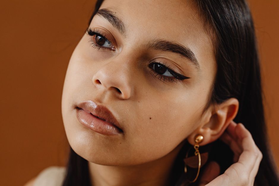 The 2026 Makeup Revolution: Expert Tips for Flawless, Future-Forward Beauty