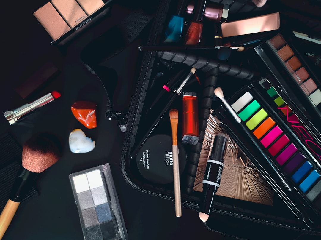 The Art of Effortless Summer Beauty: Mastering the Travel-Ready Glow