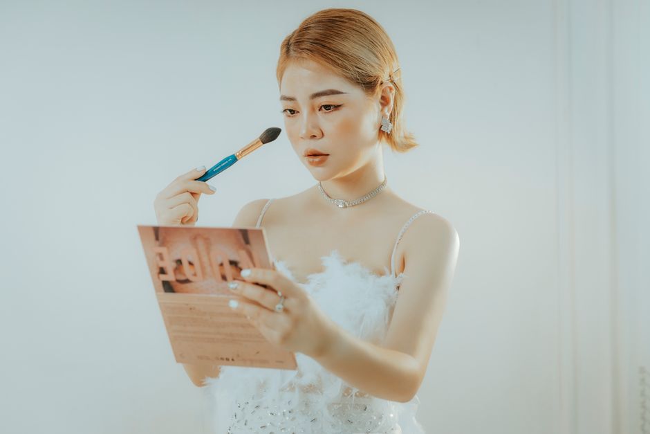 The 2026 Makeup Renaissance: Mastering the Art of "Skin-First" Beauty