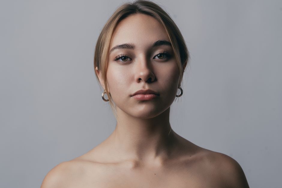 The Bare-Faced Revolution: Why Skin-Baring Makeup Is the Ultimate Statement of Confidence