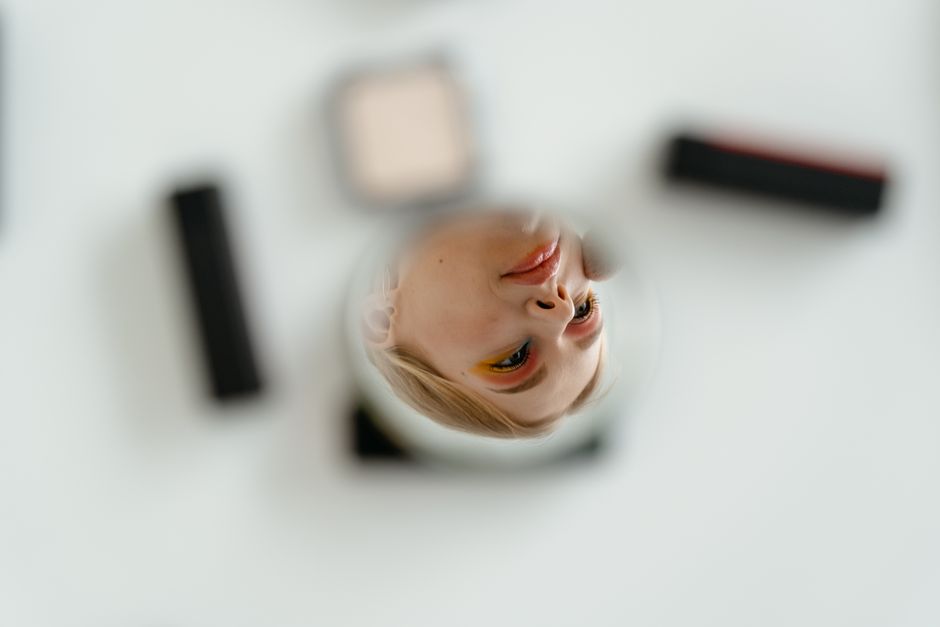 From Memes to Beauty: How Gamification and Digital Rewards Are Transforming Your Makeup Routine