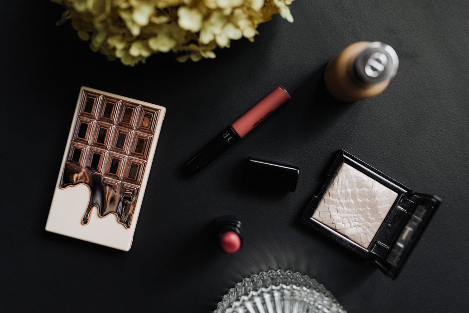 The High-Stakes World of Beauty: Why We're Obsessed with Premium Cosmetics (And How to Get the Look Without Breaking the Bank)