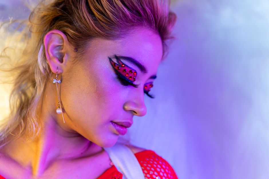 The Droid-Inspired Beauty Revolution: How Sci-Fi Aesthetics Are Shaping 2026’s Boldest Makeup Trends