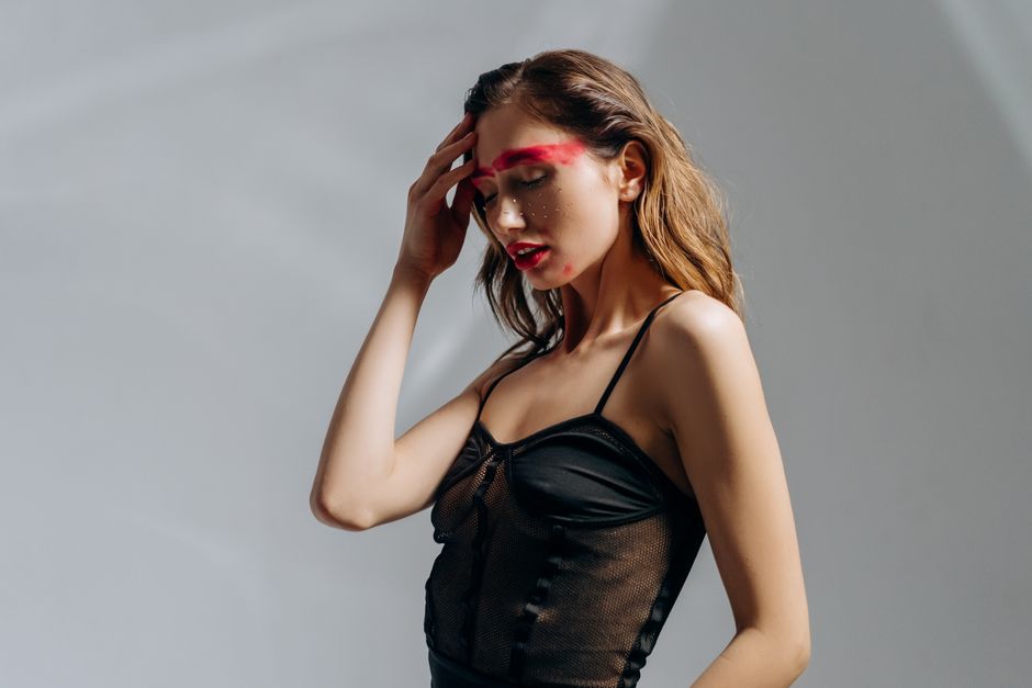 The Lingerie Beauty Effect: How Chloé's Paris Fashion Week Runway Is Reshaping Makeup for 2026