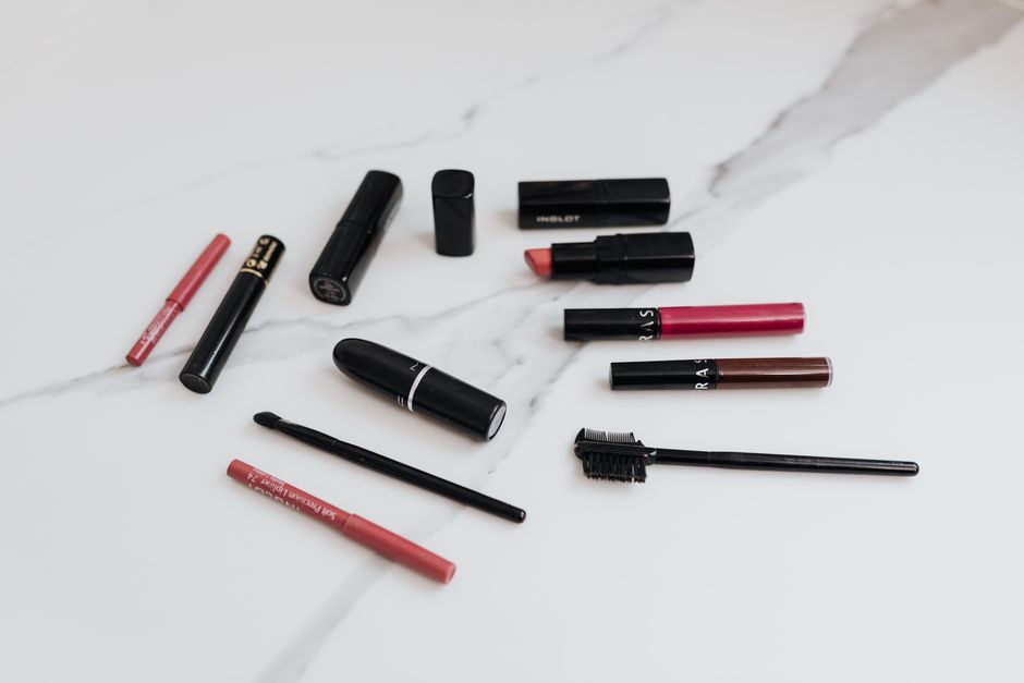 The Art of Effortless Travel Beauty: Mastering Low-Maintenance Glamour for 2026