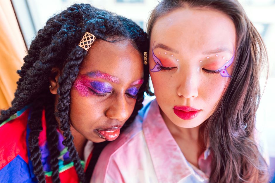 The Sound of Self-Expression: How Music-Inspired Makeup Is Redefining Beauty in 2026