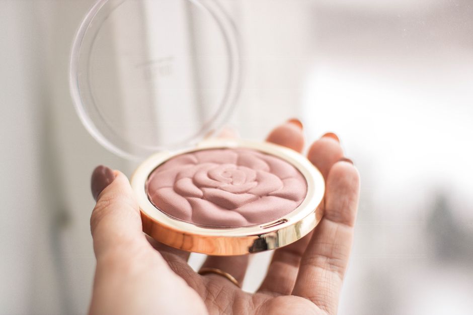 The 2026 Beginner's Makeup Blueprint: Your Guide to Effortless, Modern Beauty