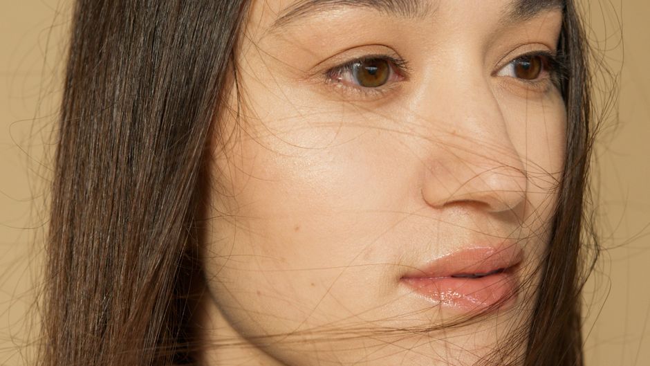 The 2026 Makeup Revolution: Mastering the "Soft Tech" Aesthetic