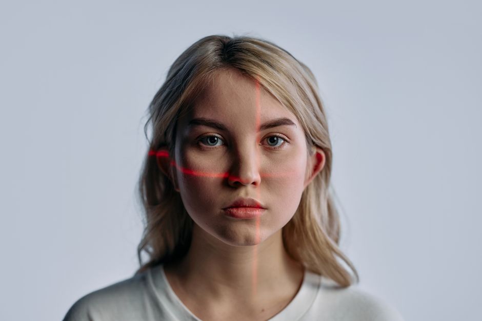 The Photo Paradox: Navigating AI-Generated Imagery in an Era of Digital Authenticity