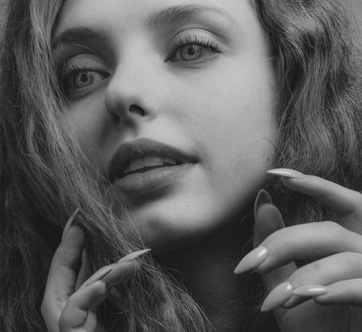 From Nail Art to Masterpiece: The Rise of Hyper-Realistic Portrait Manicures in 2026