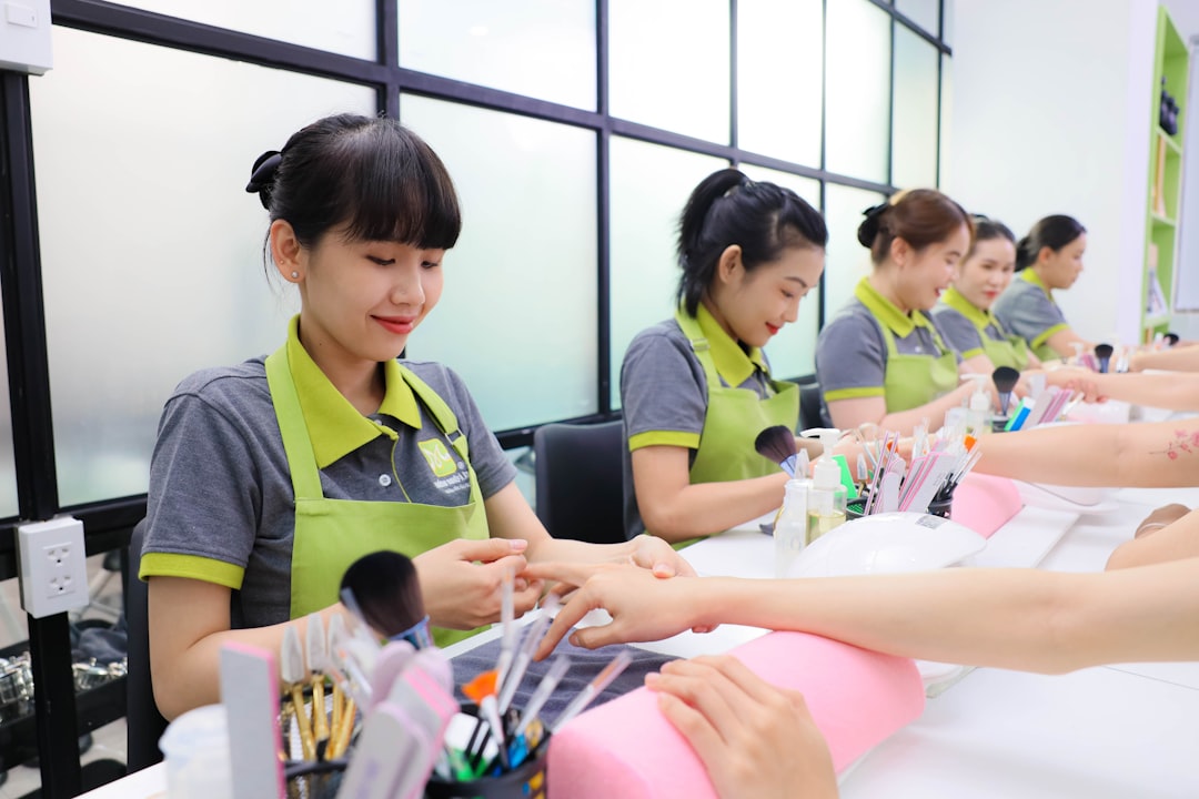 The Science of Staying Power: How to Make Your Manicure Last 7+ Days Without Chipping
