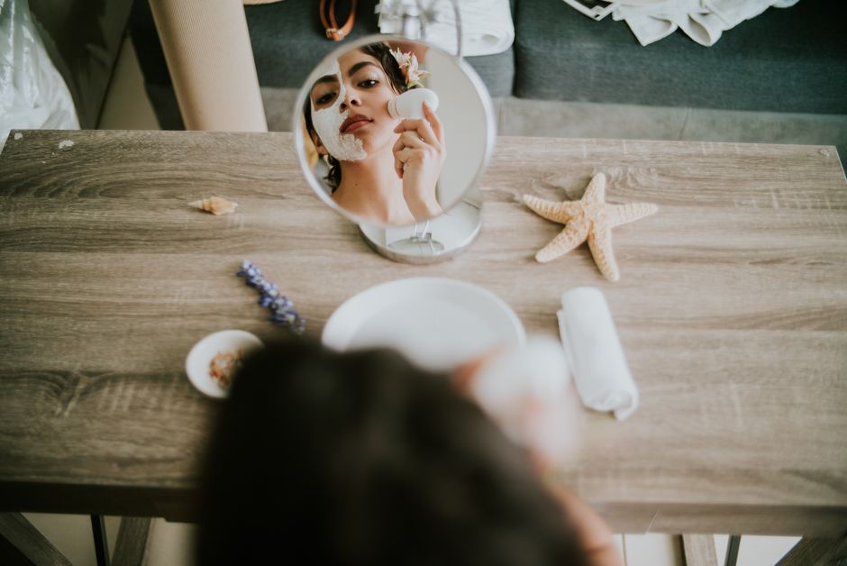 The New Skin Economy: How to Get Dermatologist-Grade Results Without the Doctor’s Bill