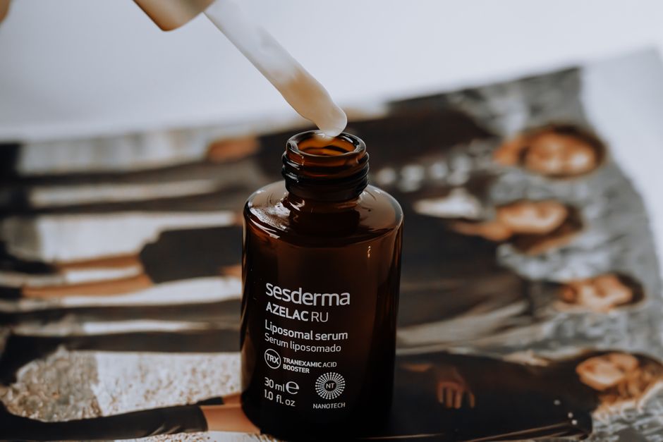 The Hyaluronic Acid Renaissance: Why 2026 Is the Year of Skin Hydration