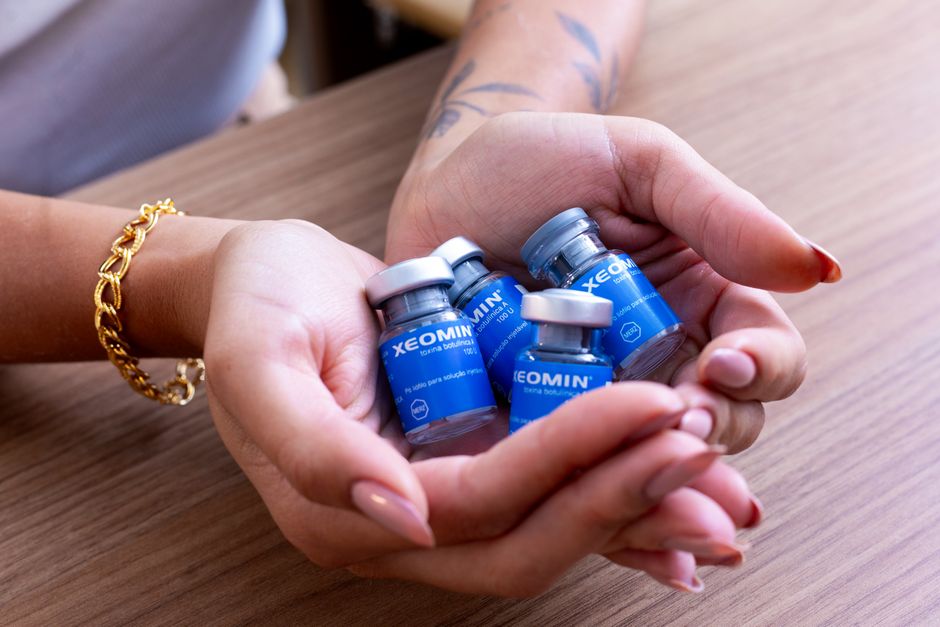 Exosomes in Skincare: The 2026 Trend the FDA Is Warning You About