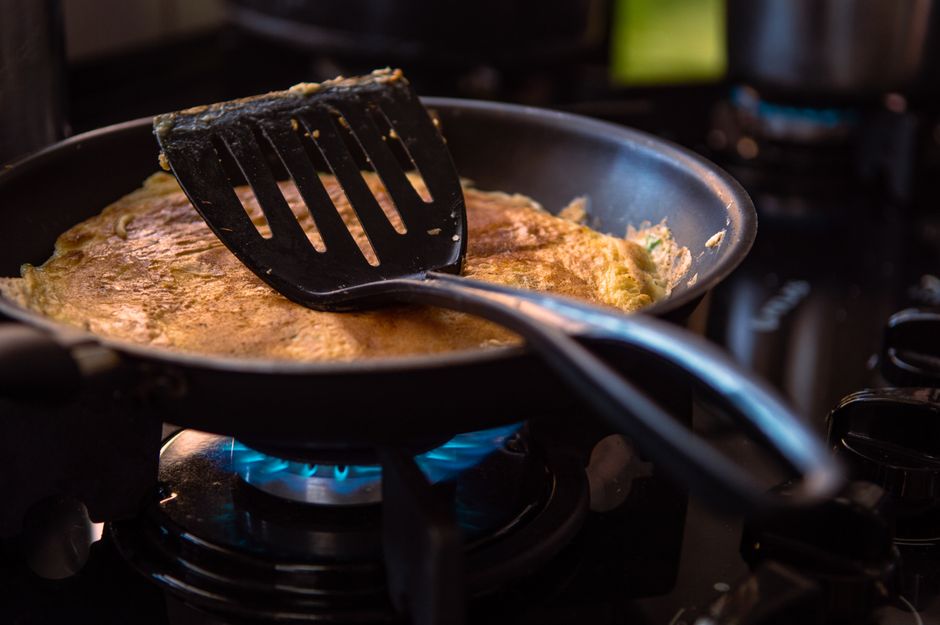 From Face to Frying Pan: How Clean Beauty Is Revolutionizing Your Kitchen (And Why Your Skin Will Thank You)
