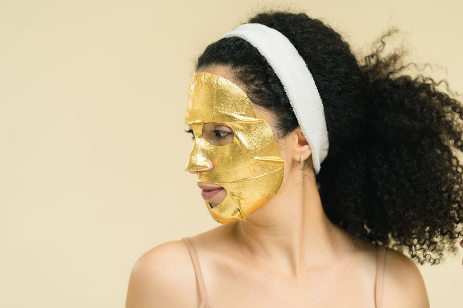 The Ultimate Guide to Celebrity-Approved Skincare: Insider Secrets from Hollywood’s Top Aestheticians