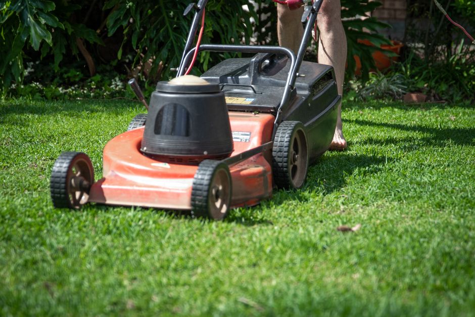 The Ultimate Guide to Automatic Lawn Mowers: Top Picks for a Hands-Free Lawn in 2026